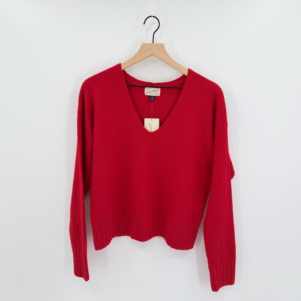 NWT Universal Thread Cozy V-Neck Red Cashmere-Like Soft Knit Sweater Medium